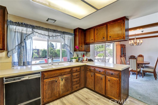 Detail Gallery Image 5 of 39 For 24172 Laulhere, Lake Forest,  CA 92630 - 4 Beds | 2 Baths