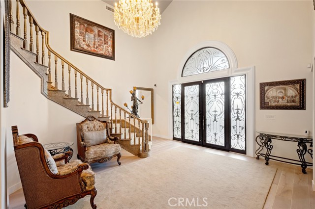 Detail Gallery Image 4 of 50 For 3331 Oakmont View Dr, Glendale,  CA 91208 - 5 Beds | 4/1 Baths