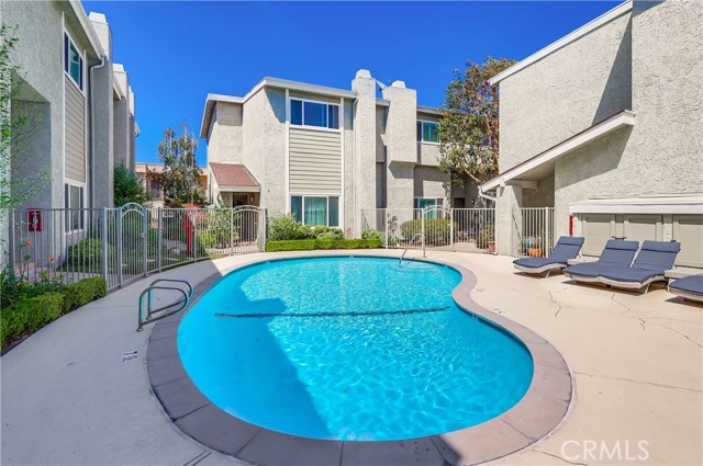 Detail Gallery Image 62 of 73 For 609 Meyer Ln #11,  Redondo Beach,  CA 90278 - 2 Beds | 1/1 Baths