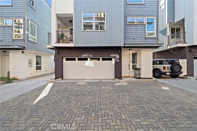 Detail Gallery Image 2 of 30 For 1974 Meyer Pl #D,  Costa Mesa,  CA 92627 - 2 Beds | 2/1 Baths