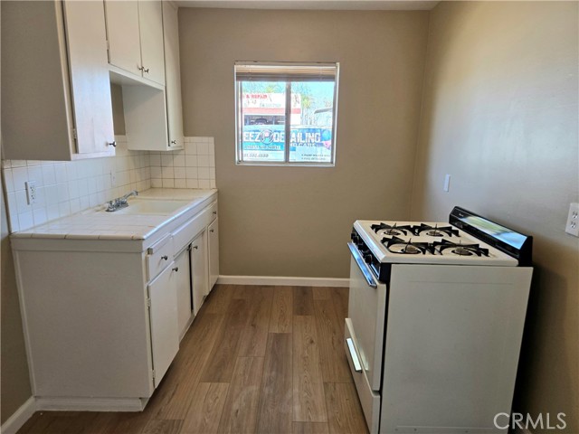 Image 5 of 10 For 961 Kimball Avenue