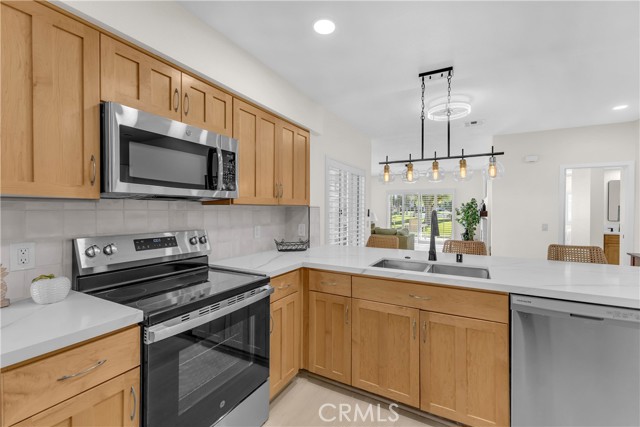 Detail Gallery Image 10 of 45 For 280 Vista Royale Cir, Palm Desert,  CA 92211 - 2 Beds | 2 Baths