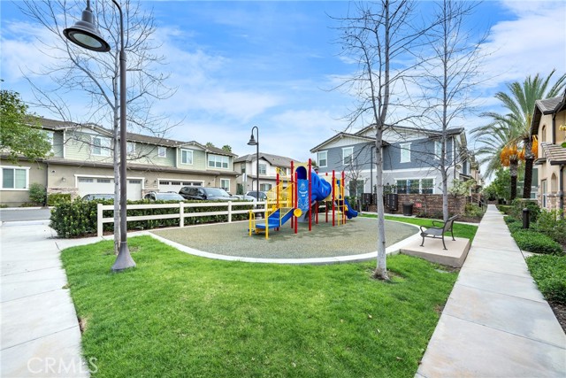 Detail Gallery Image 13 of 44 For 4387 Avocado Grove Ln, Yorba Linda,  CA 92886 - 4 Beds | 3 Baths