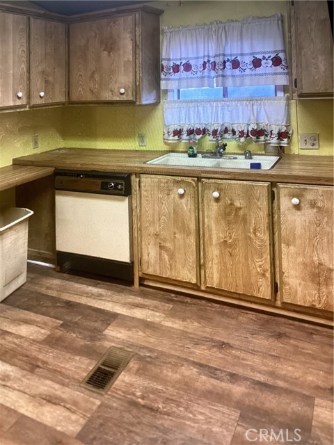 Detail Gallery Image 6 of 10 For 4041 Pedley, Jurupa Valley,  CA 92509 - 2 Beds | 2 Baths