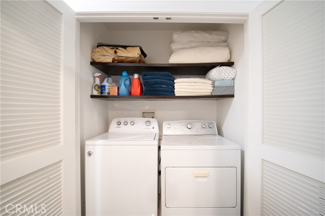 Detail Gallery Image 12 of 17 For 14557 Cambria Way, Sylmar,  CA 91342 - 4 Beds | 3 Baths