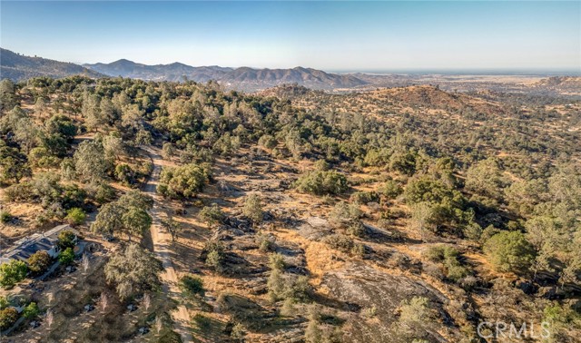 34689 Whispering Springs Lane, Tollhouse CA: https://media.crmls.org/medias/4352b883-a8d2-4d5b-814a-6cb99bae7a18.jpg