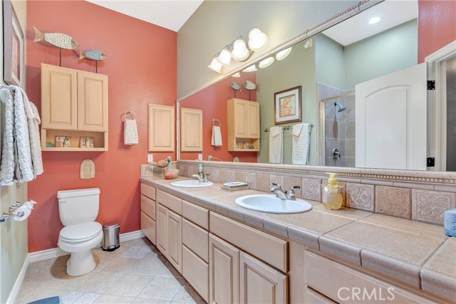 Detail Gallery Image 53 of 75 For 12443 Wild Rose Dr, Oak Hills,  CA 92344 - 5 Beds | 3/1 Baths