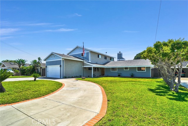 14141 Clarissa Lane, North Tustin CA: https://media.crmls.org/medias/435331ab-31ee-4610-967f-36f2eb5fcb41.jpg