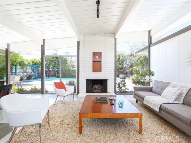 Detail Gallery Image 15 of 39 For 508 S Woodland St, Orange,  CA 92869 - 4 Beds | 2 Baths