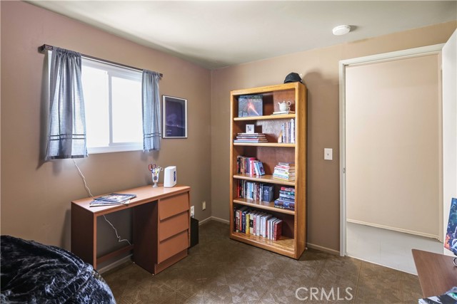 Detail Gallery Image 18 of 27 For 1200 N Valley St, Burbank,  CA 91505 - 4 Beds | 2 Baths