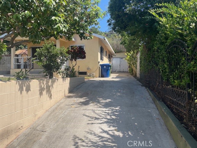 1153 Isabel Street, Los Angeles CA: https://media.crmls.org/medias/4353bceb-fc10-474f-bff6-53272cc247d9.jpg