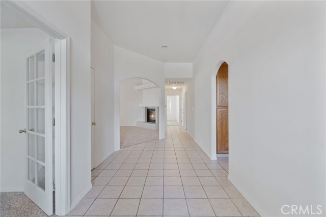 122 East, Madera CA: https://media.crmls.org/medias/43547892-d1f9-4753-b83a-068d6710d611.jpg