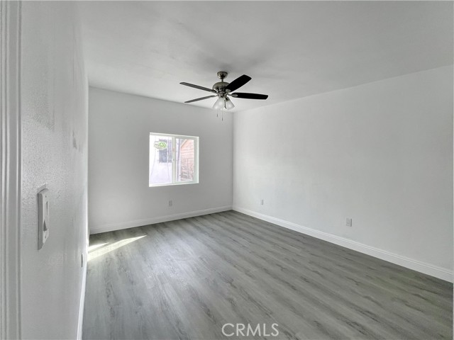 Detail Gallery Image 9 of 11 For 10407 3/4 S Hoover St, Los Angeles,  CA 90044 - 3 Beds | 1 Baths