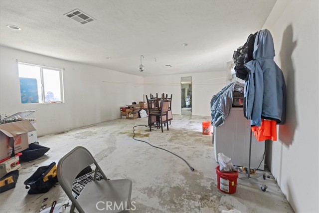 Detail Gallery Image 12 of 27 For 32900 Dune Road., Newberry Springs,  CA 92365 - 3 Beds | 2 Baths
