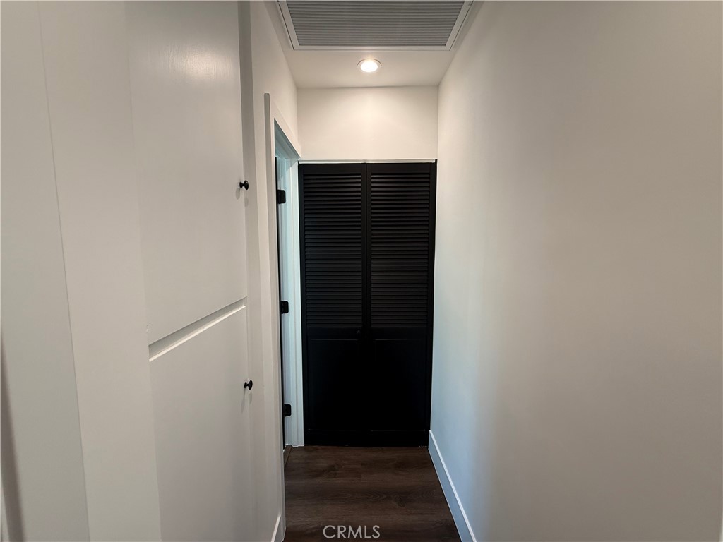 https://media.crmls.org/medias/4357c376-48f6-446a-8fd1-89ad4ffdf084.jpg?preset=X-Large
