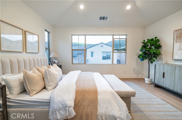 149 Somera, Irvine CA: https://media.crmls.org/medias/435804e3-d313-4271-8315-d2dae492ce32.jpg