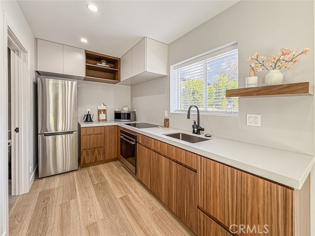 Detail Gallery Image 47 of 54 For 22245 Welby Way, Woodland Hills,  CA 91303 - 4 Beds | 3 Baths