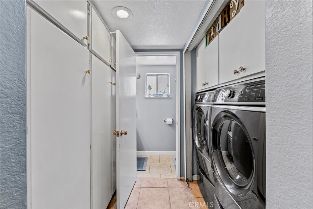 https://media.crmls.org/medias/435824a8-4096-4c47-94e0-93a58555efa7.jpg?preset=X-Large