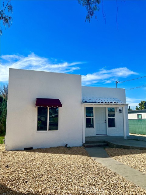 3581 Eucalyptus, Riverside CA: https://media.crmls.org/medias/43586062-a9c2-43e3-81ed-4e0c1abd7b56.jpg