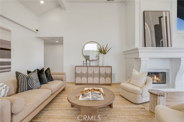 Detail Gallery Image 15 of 29 For 7655 Caminito Avola, La Jolla,  CA 92037 - 4 Beds | 2/1 Baths