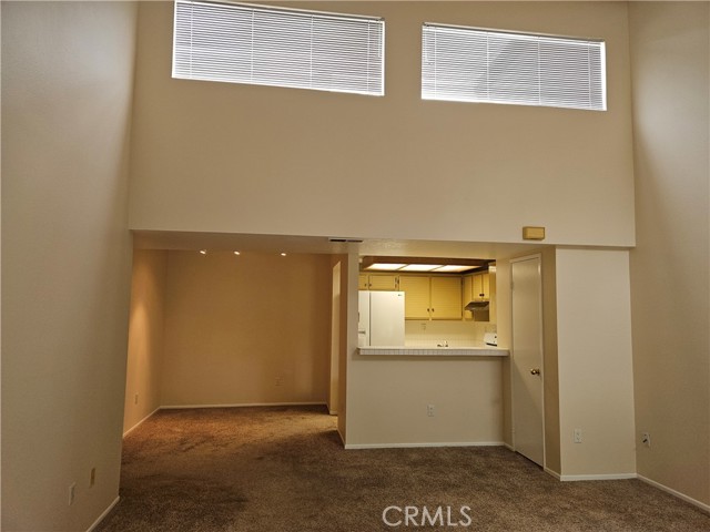 Detail Gallery Image 4 of 11 For 24141 Del Monte Dr #248,  Valencia,  CA 91355 - 2 Beds | 2 Baths