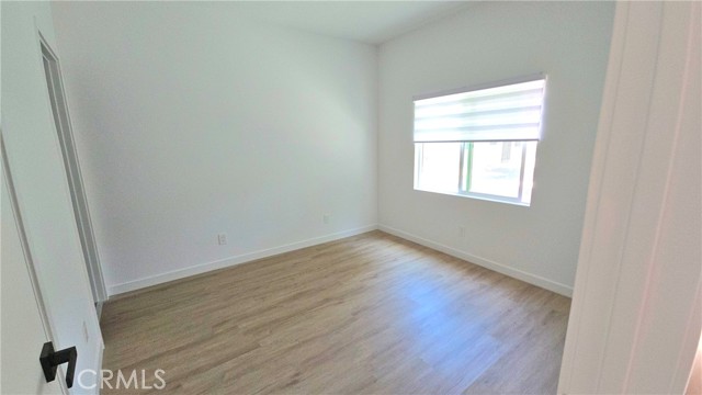 405 409 N Euclid Avenue, Pasadena CA: https://media.crmls.org/medias/4359c563-3830-41f4-aa13-b71dc18fc445.jpg