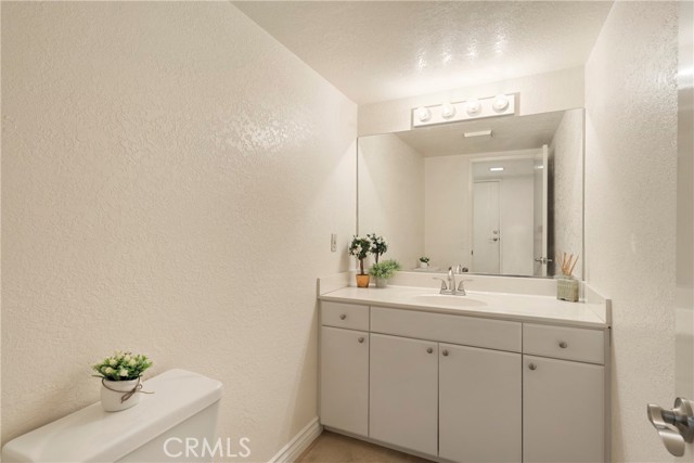 Detail Gallery Image 10 of 38 For 110 Canyon Oak Cir, Pomona,  CA 91767 - 3 Beds | 2/1 Baths