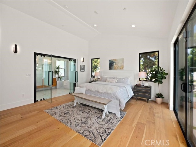 5702 Lubao Avenue, Woodland Hills CA: https://media.crmls.org/medias/4359eb49-42e0-4746-a160-6fe1292fe1bb.jpg