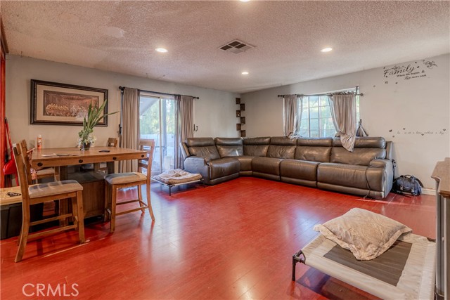 Detail Gallery Image 5 of 40 For 11602 Fellows Ave, Pacoima,  CA 91331 - 3 Beds | 2 Baths