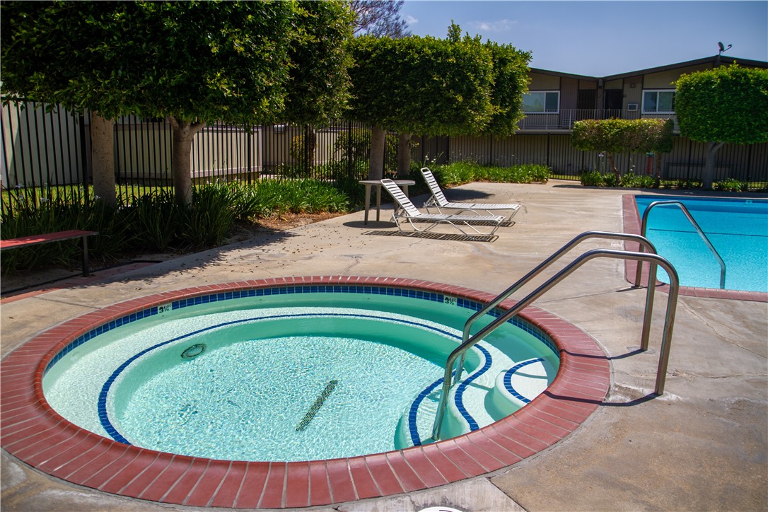 Detail Gallery Image 14 of 19 For 23300 Sesame St #E,  Torrance,  CA 90502 - 0 Beds | 1 Baths