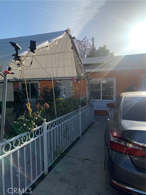 Detail Gallery Image 2 of 4 For 5231 1/2 Clara St, Cudahy,  CA 90201 - 4 Beds | 2 Baths