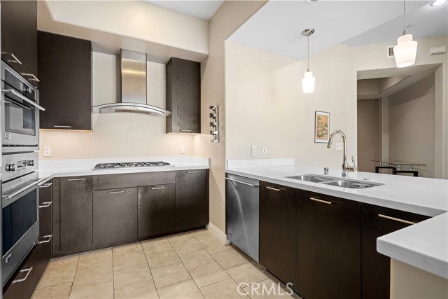611 Caruso Avenue, Glendale CA: https://media.crmls.org/medias/435a69f0-0c40-4409-b1fd-235fba7065d2.jpg