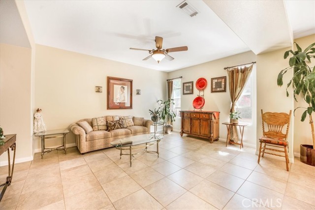 19247 Mountain Shadow Lane, Perris CA: https://media.crmls.org/medias/435aa12d-2f54-487b-aeda-1cacbf34142d.jpg