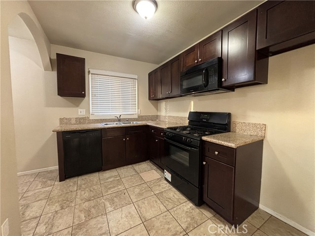 Detail Gallery Image 2 of 19 For 5714 Keniston, Los Angeles,  CA 90043 - 3 Beds | 1 Baths