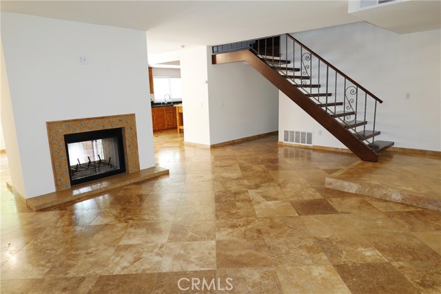 Detail Gallery Image 9 of 39 For 6232 Hesperia Ave, Encino,  CA 91316 - 3 Beds | 2/1 Baths