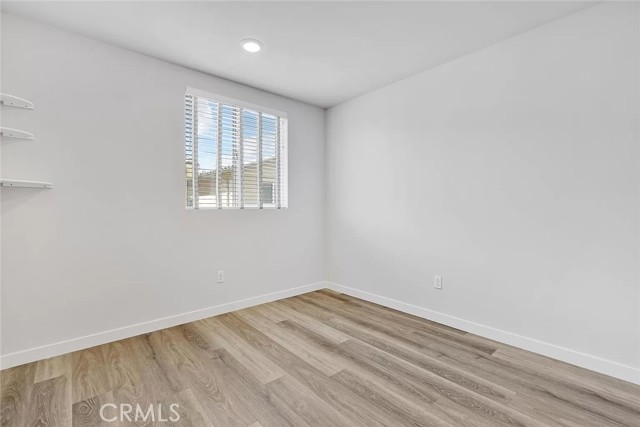 Detail Gallery Image 13 of 20 For 14700 Sherman, Van Nuys,  CA 91405 - 4 Beds | 3/1 Baths