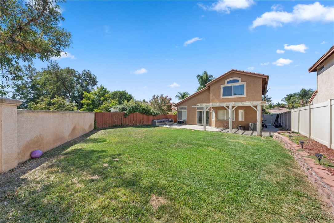 Detail Gallery Image 14 of 18 For 43370 Corte Benitez, Temecula,  CA 92592 - 4 Beds | 2/1 Baths