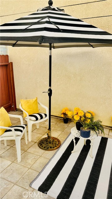 Detail Gallery Image 11 of 45 For 18336 1/2 Keswick St, Reseda,  CA 91335 - 4 Beds | 3/1 Baths