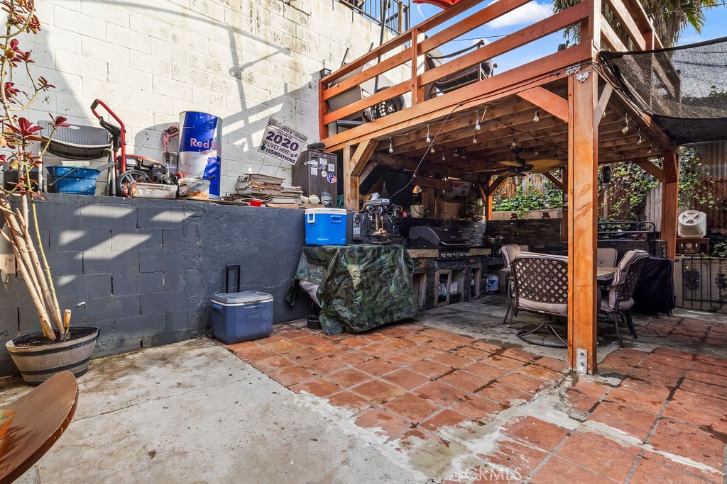 https://media.crmls.org/medias/435c7a13-da88-4f3a-8ccb-feba09e001d2.jpg?preset=X-Large