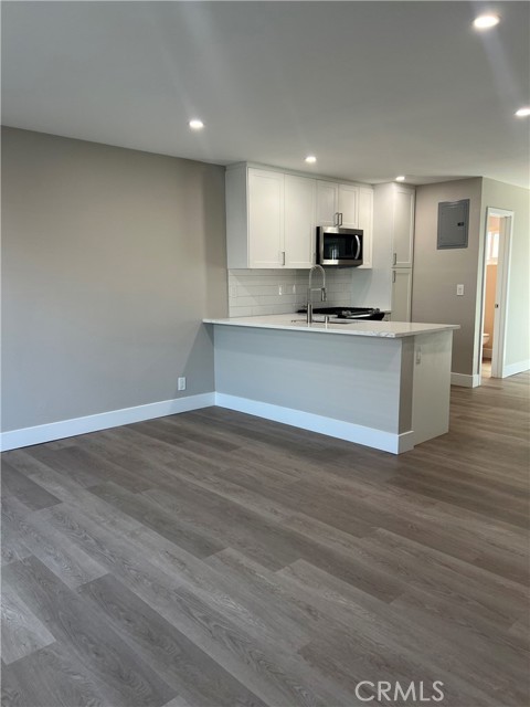 Detail Gallery Image 9 of 24 For 1030 Mission Dr #D,  Costa Mesa,  CA 92626 - 2 Beds | 1 Baths