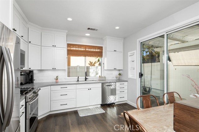 Detail Gallery Image 11 of 38 For 260 Woodcrest Ln, Aliso Viejo,  CA 92656 - 3 Beds | 2/1 Baths