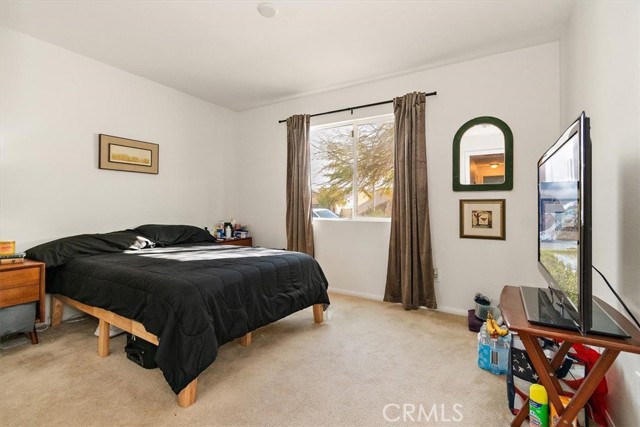 905 Broadway Avenue, Barstow CA: https://media.crmls.org/medias/435d383f-523d-449c-8eca-3769e7201637.jpg