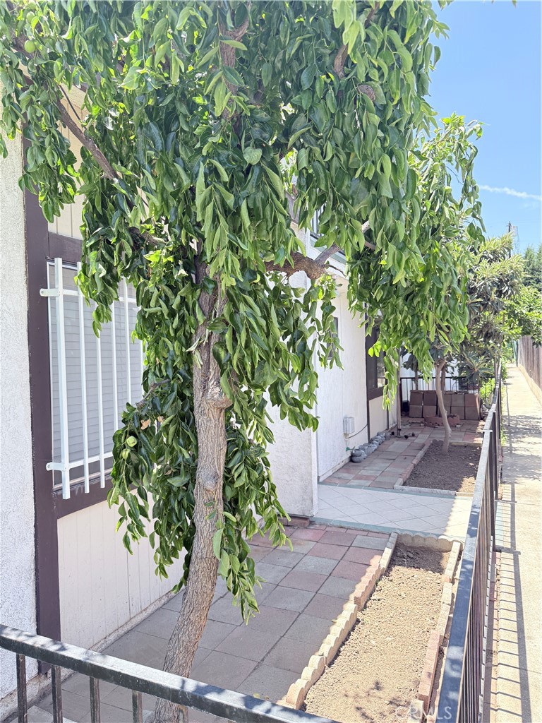 https://media.crmls.org/medias/435e0503-ecb3-4897-afa8-fbb087ae5620.jpg?preset=X-Large