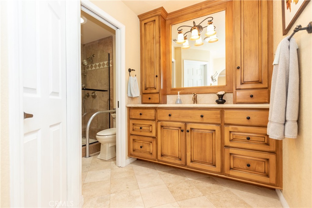 https://media.crmls.org/medias/435e0c01-fb97-4cfd-a637-841347b69413.jpg?preset=X-Large