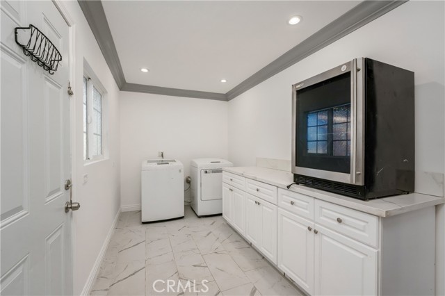 6059 Vantage Avenue, Valley Glen CA: https://media.crmls.org/medias/435e6394-2f0a-4958-87c4-93b0f8d7465d.jpg