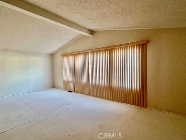 24600 Mountain Ave, Hemet CA: https://media.crmls.org/medias/435e701a-3c04-466a-a566-b7ccf3430761.jpg