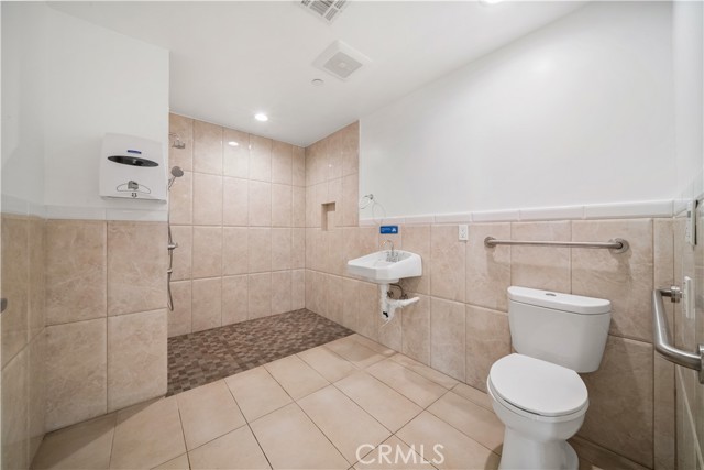 Detail Gallery Image 7 of 45 For 549 E Ada, Glendora,  CA 91741 - 6 Beds | 3 Baths