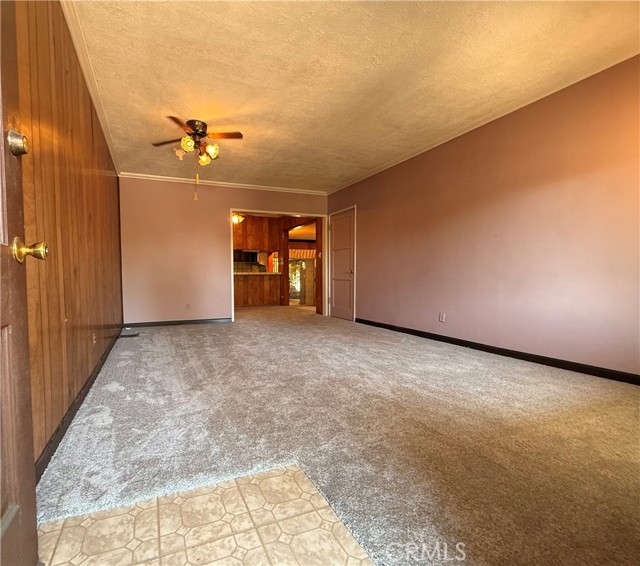 9929 Saticoy Street, Burbank CA: https://media.crmls.org/medias/435f26cf-6ef7-4180-8bef-a81fa47bb5f2.jpg
