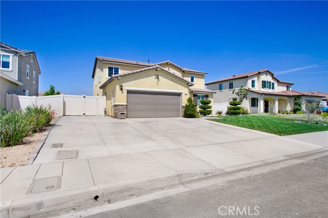 Detail Gallery Image 3 of 39 For 1212 Venice Ave, Mentone,  CA 92359 - 4 Beds | 3 Baths