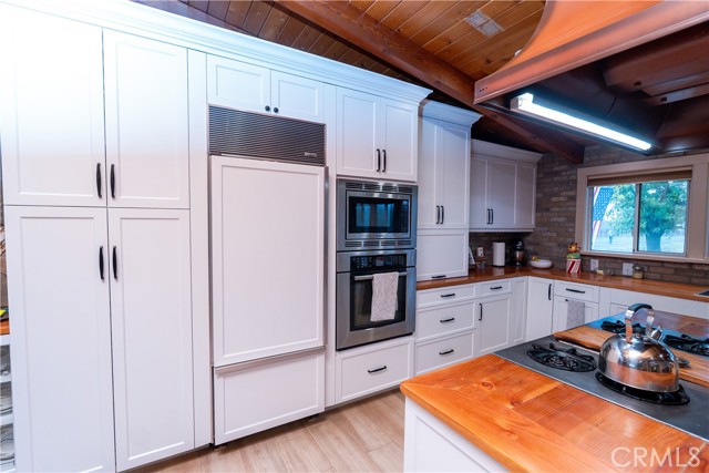 Detail Gallery Image 13 of 59 For 25565 Road 13, Chowchilla,  CA 93610 - 4 Beds | 3 Baths